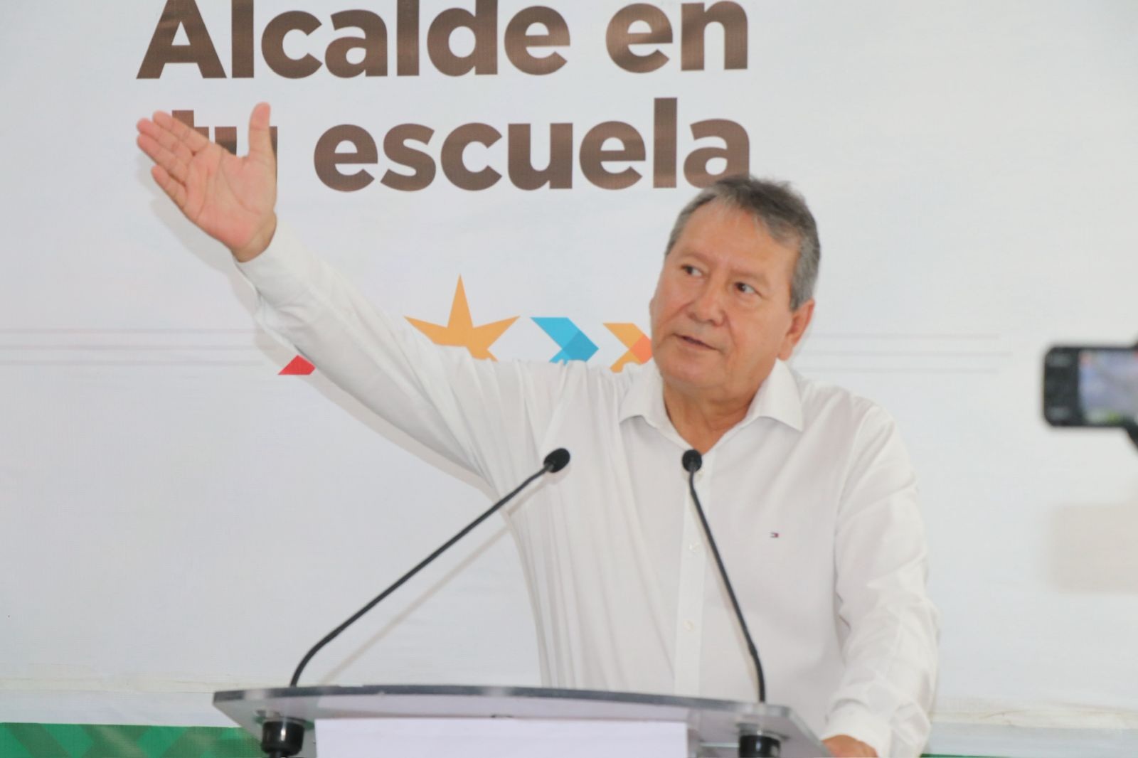Comprometido alcalde con la educación inicial