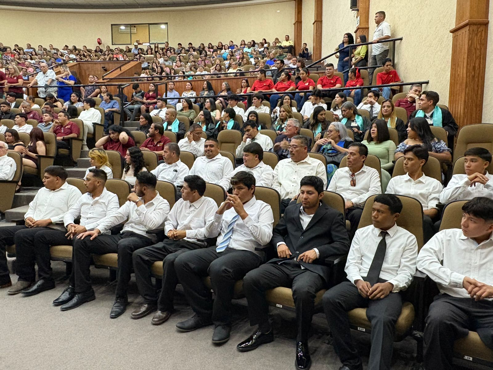 Egresan los primeros traileros del CECATI 9