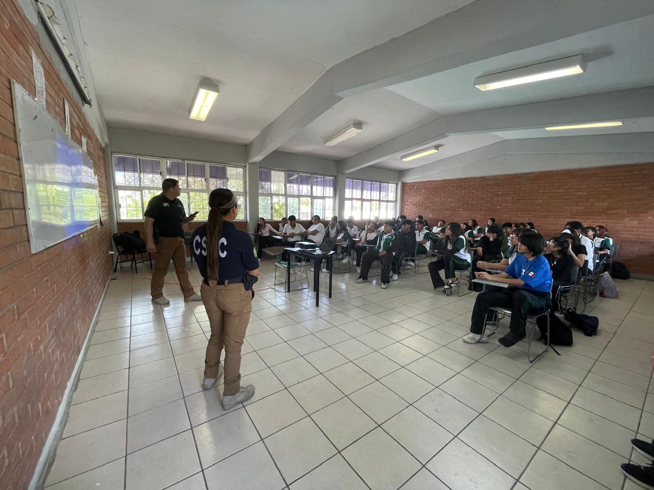 Imparte Comisaría a estudiantes pláticas preventivas de delitos virtuales