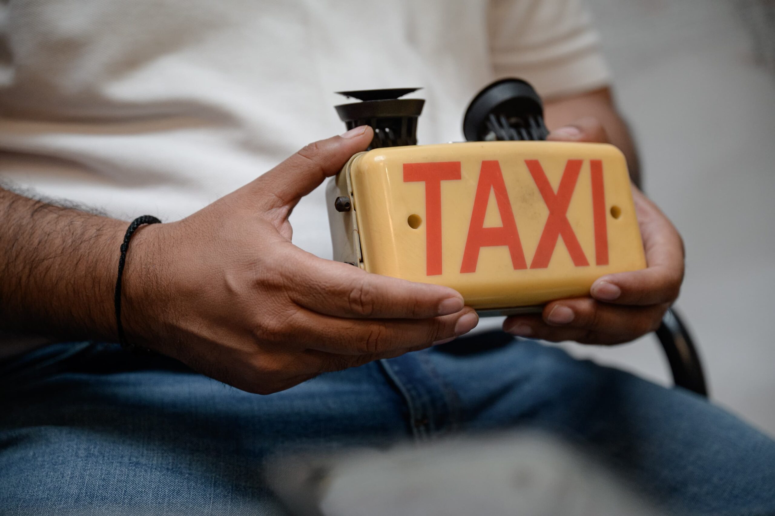 Abre Municipio de Saltillo, convocatoria a proveedores de taxímetros
