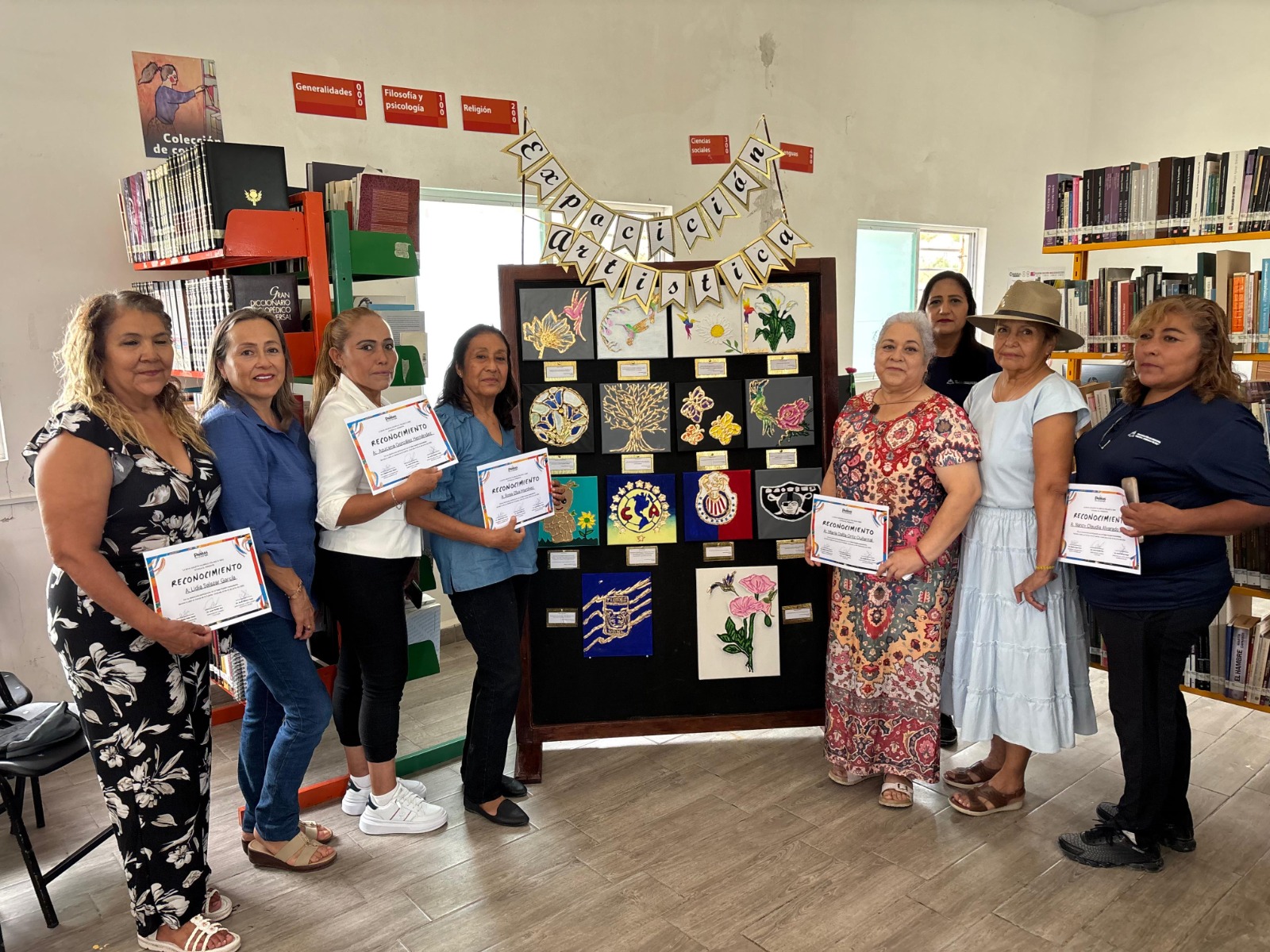 Reconocen a participantes del Taller de Pintura Texturizada