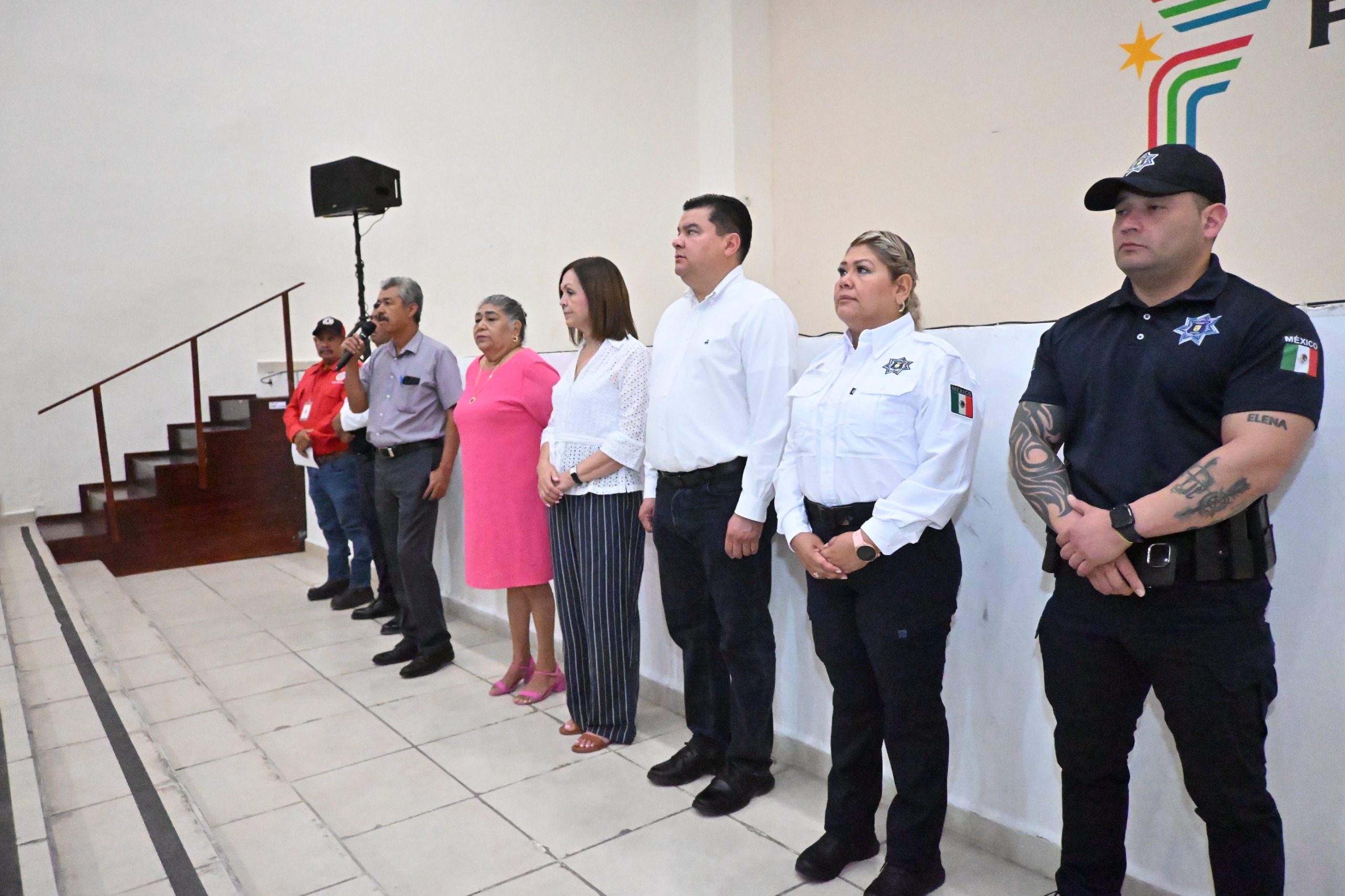 Sari Pérez toma protesta a Comité de Vecinos Vigilantes Escolares