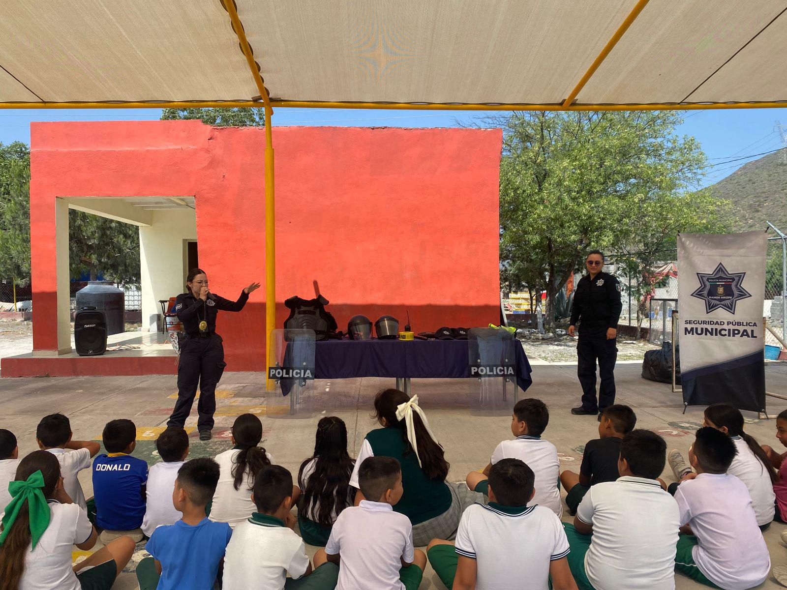 Refuerzan labores de proximidad social con charlas escolares y visitas comunitarias