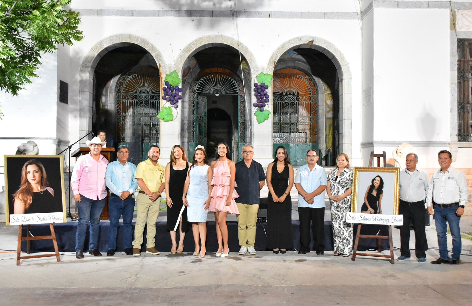 Presenta Cuatro Ciénegas a candidatas a reina de la feria de la uva 2025