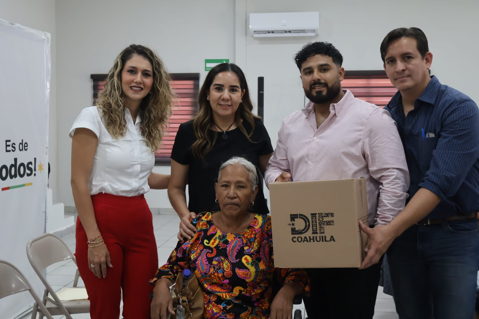 Entregan DIF Municipal y DIF Coahuila apoyo alimentario a adultos mayores en situación vulnerable
