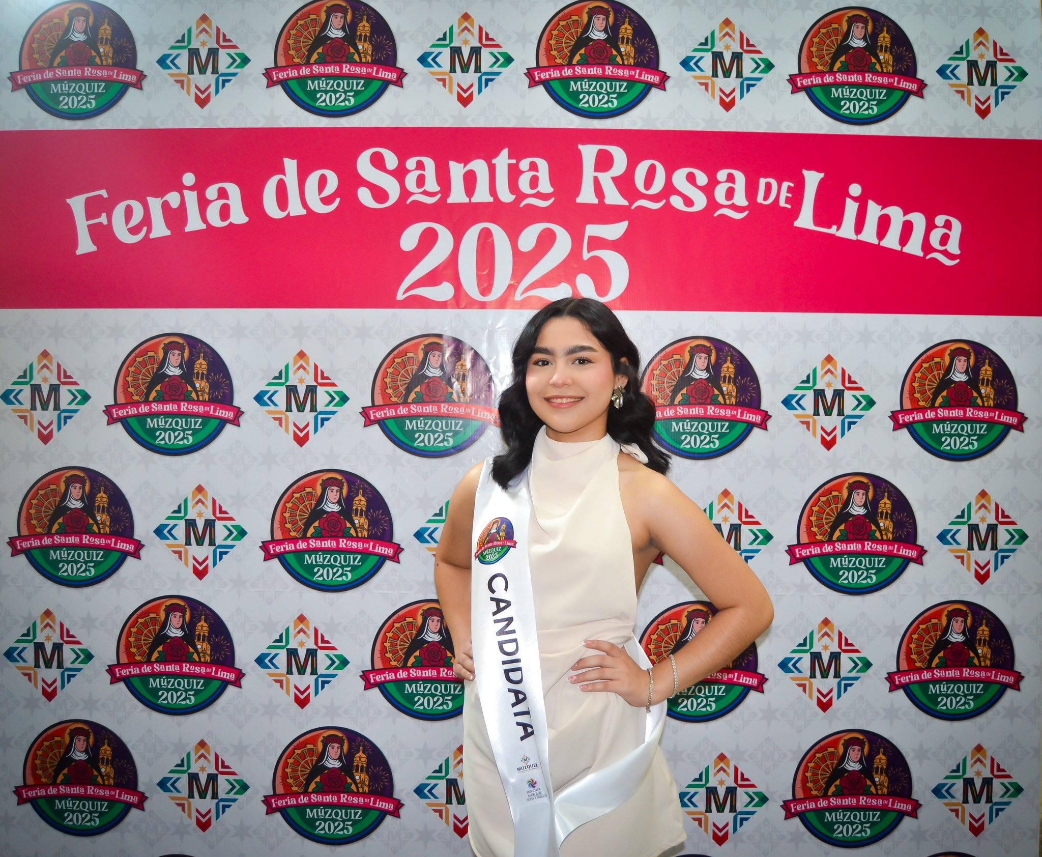 Presentan a candidatas a Reina de la Feria de Santa Rosa