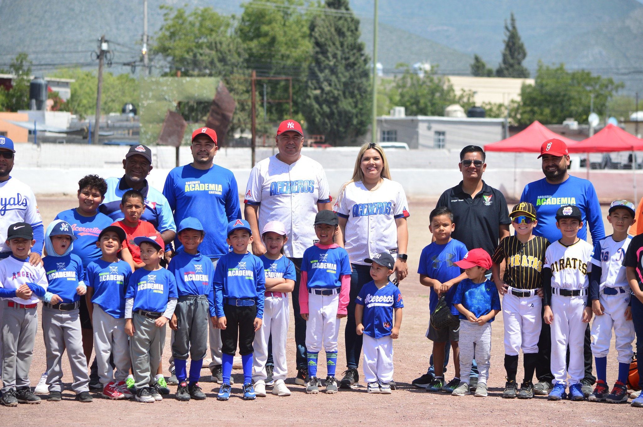 Promueve Castaños deporte infantil con torneo de béisbol
