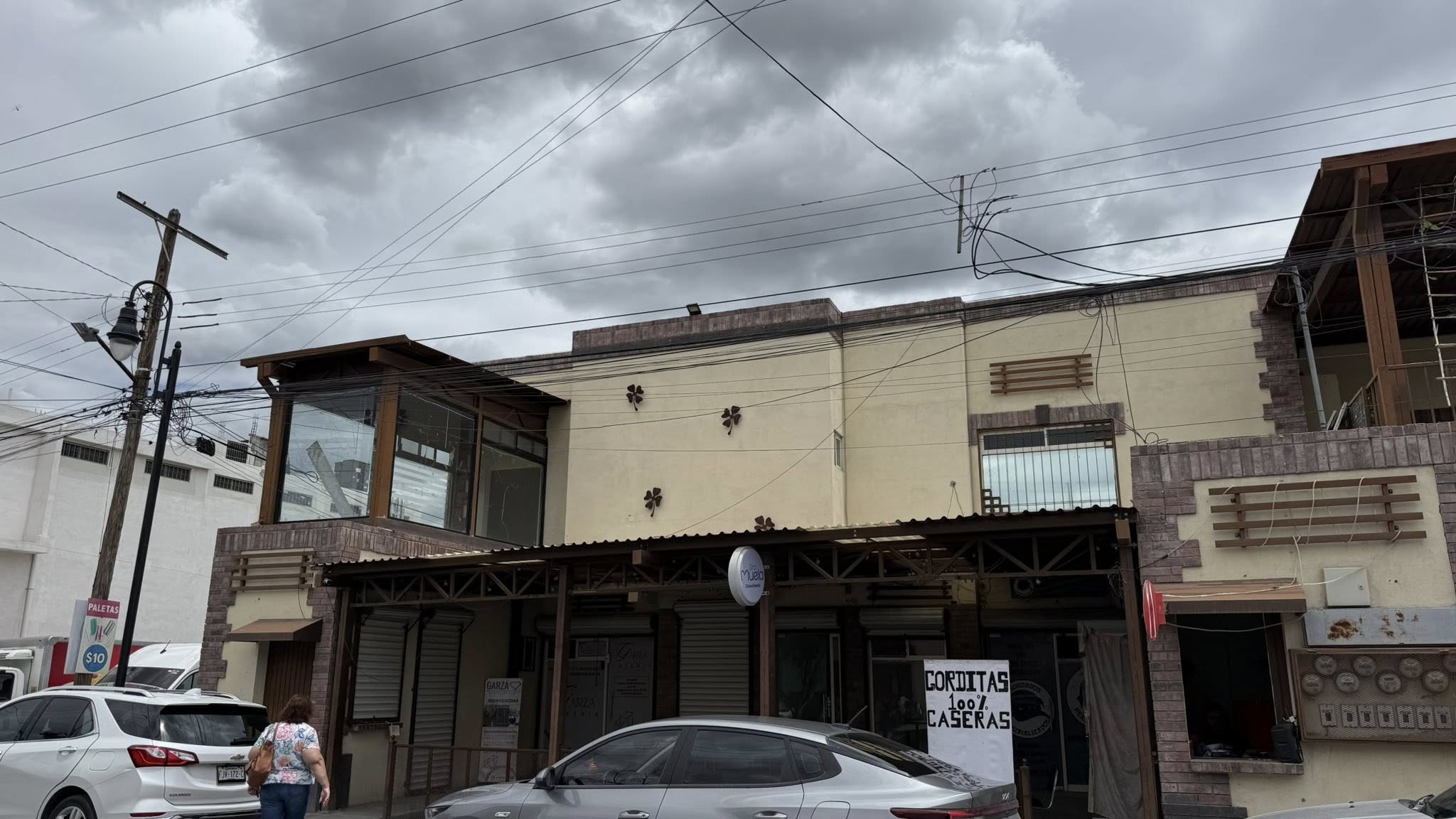 Acusan a financiera de cobros con arma de fuego