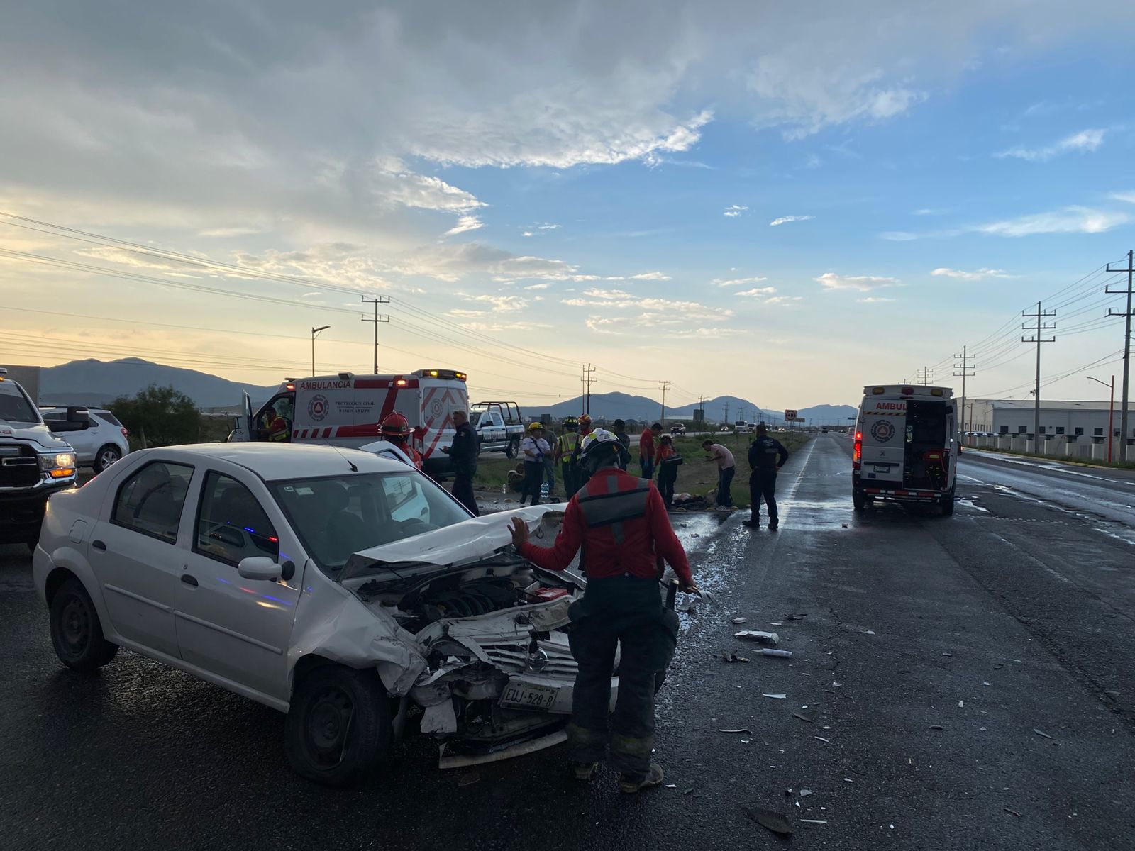 Aparatoso accidente en libramiento; 8 lesionados