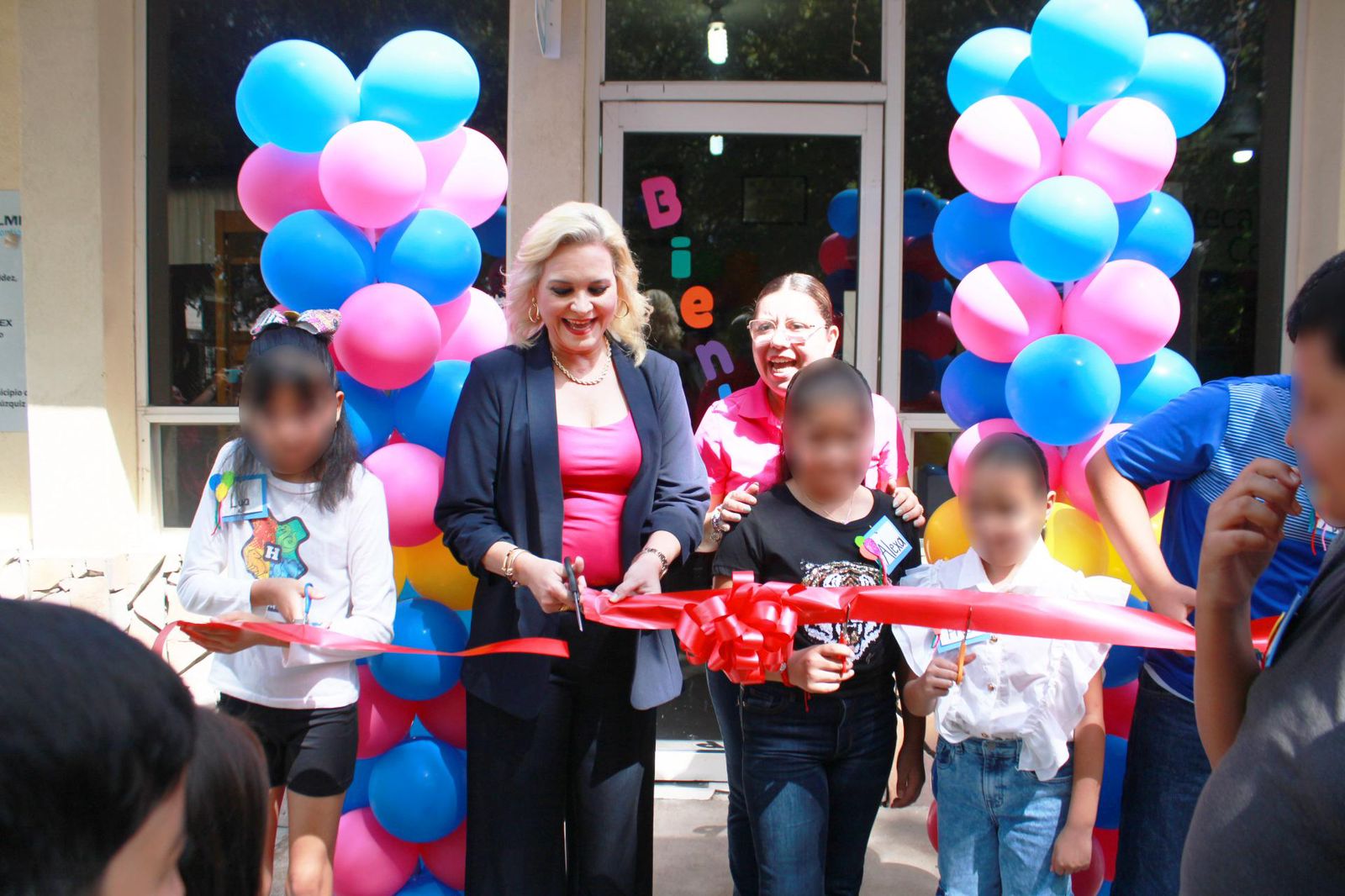 Inicia Laura Jiménez cursos en bibliotecas 