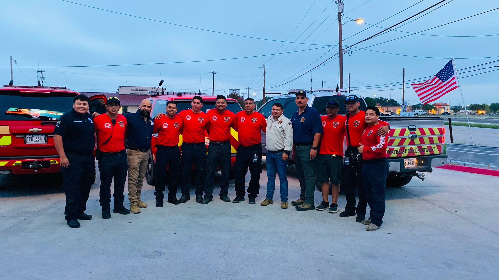 Rescatistas coahuilenses dan apoyo tras inundación en TX