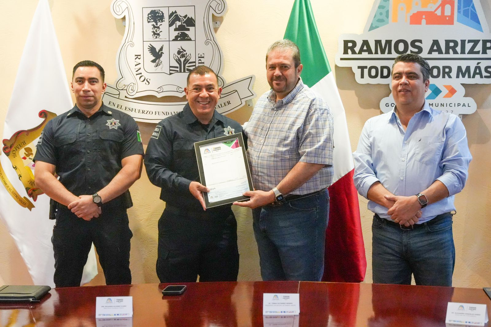 Reconoce Ramos a policías municipales