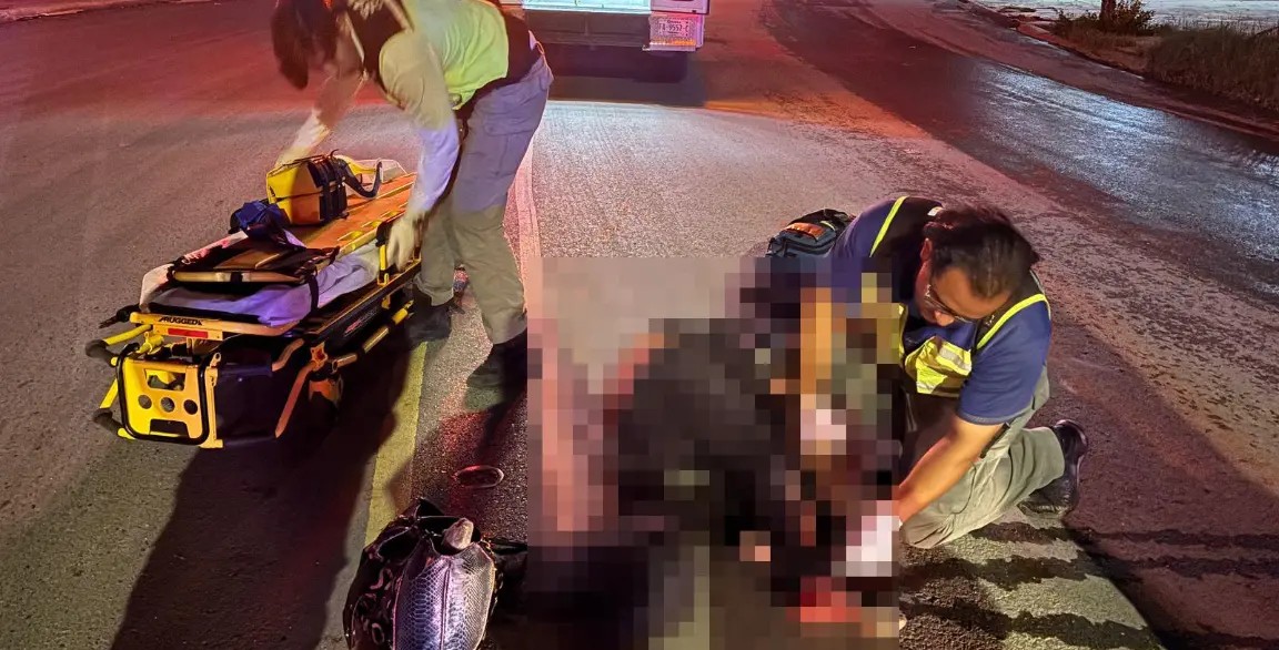 Huye conductor tras atropellar a mujer