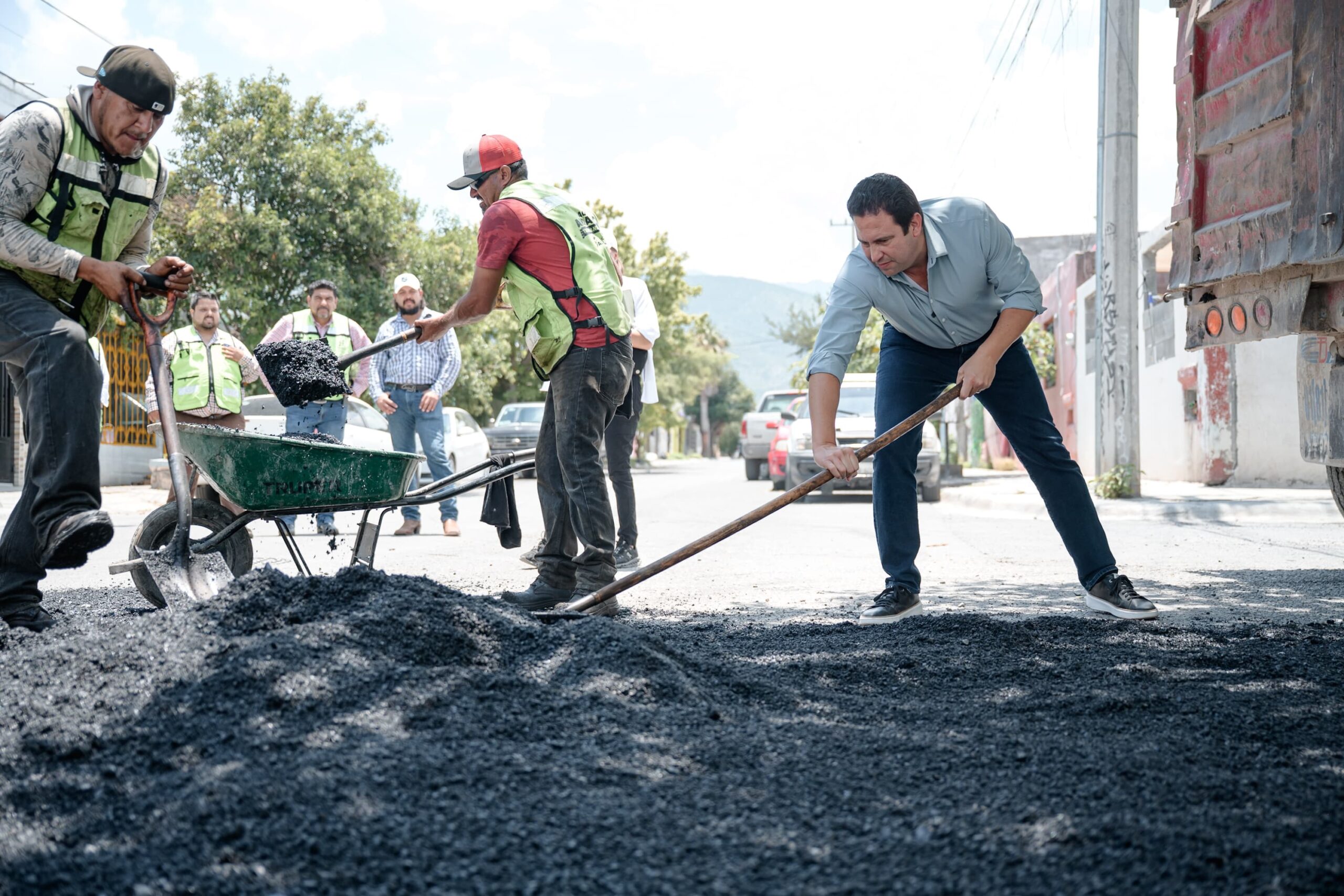 Refuerzan en Saltillo labores de bacheo
