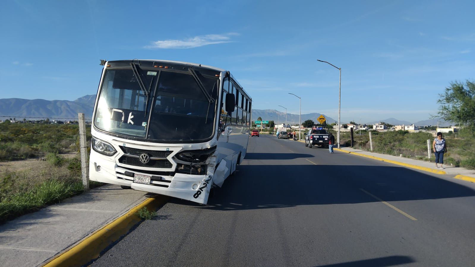 Dormita operador y provoca choque