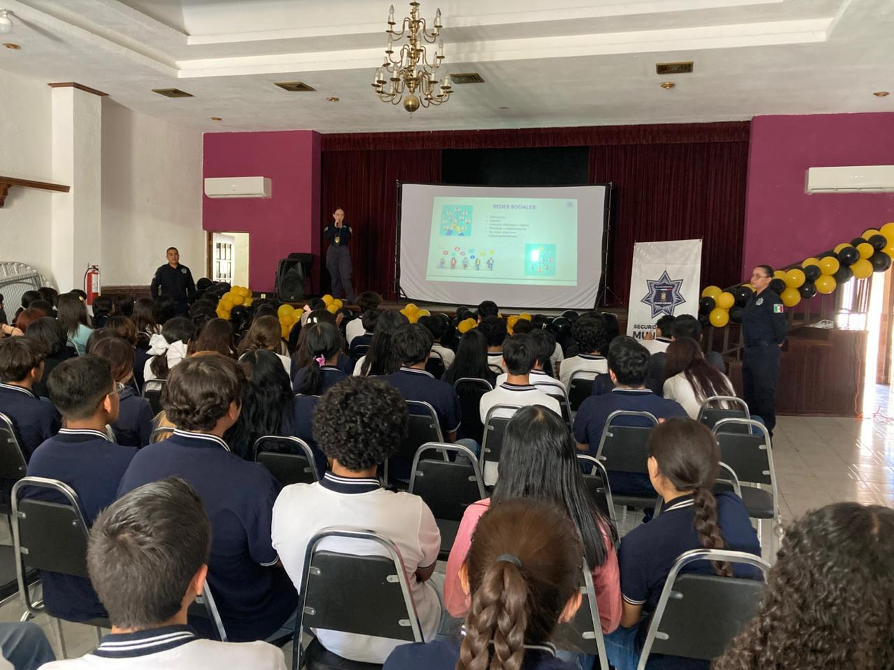 Fortalece Ramos Arizpe prevención con pláticas sobre redes sociales en escuelas