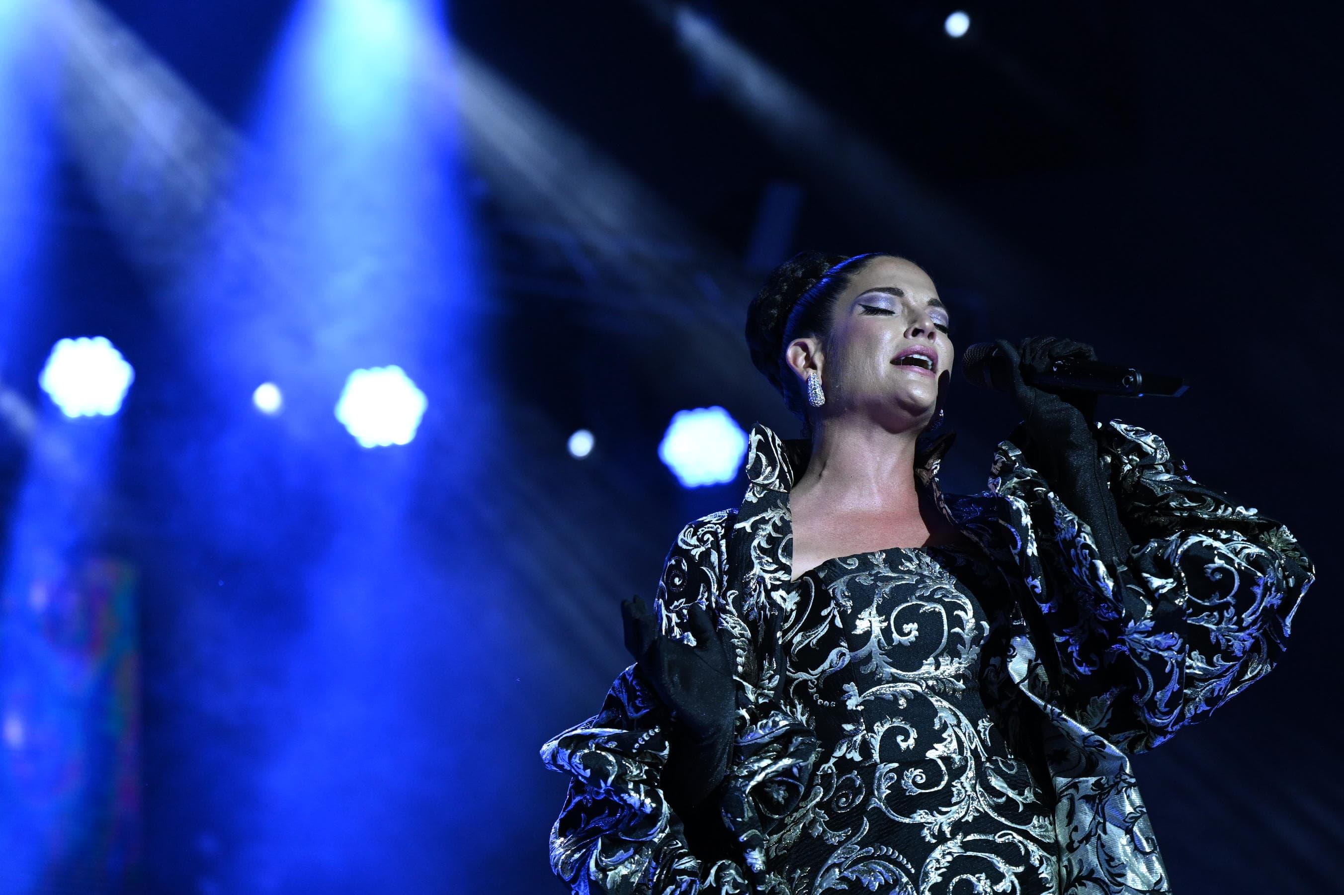 Cierra FINA 2025 con lleno en el Maravillas, en concierto de Natalia Jiménez