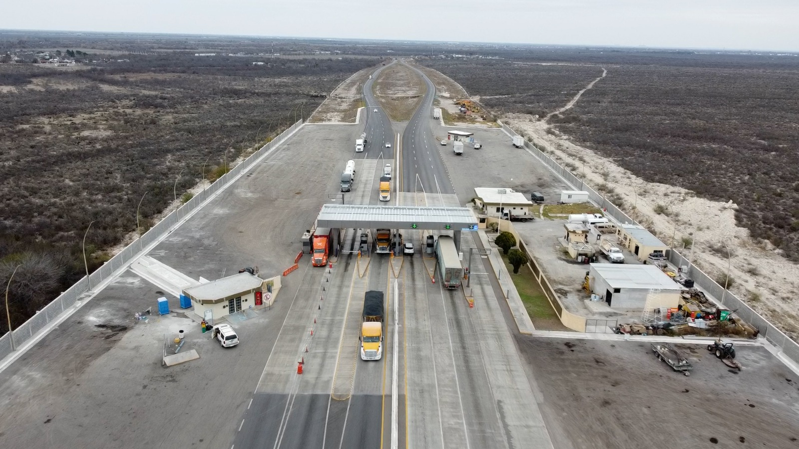 VAMOS AVANZANDO EN LAS GRANDES OBRAS DE COAHUILA: MANOLO