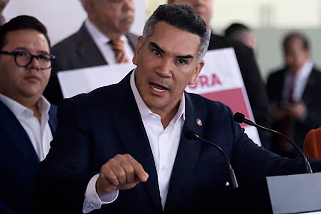 «Noroña lanzó el primer empujón»