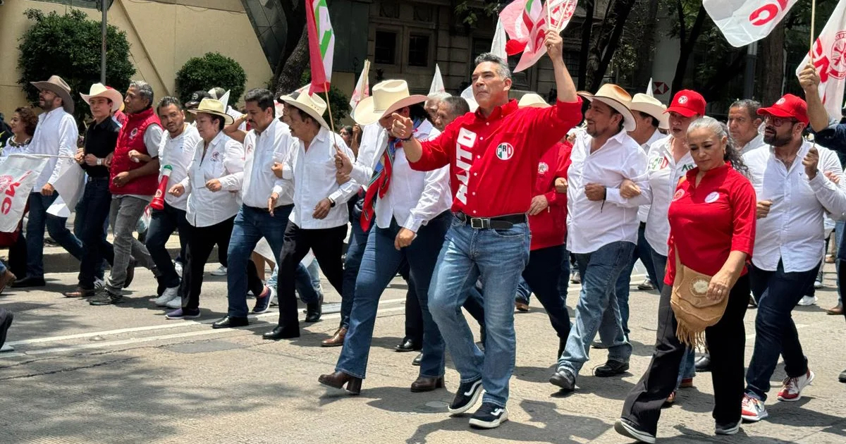 Marcha PRI en apoyo a Alejandro Moreno