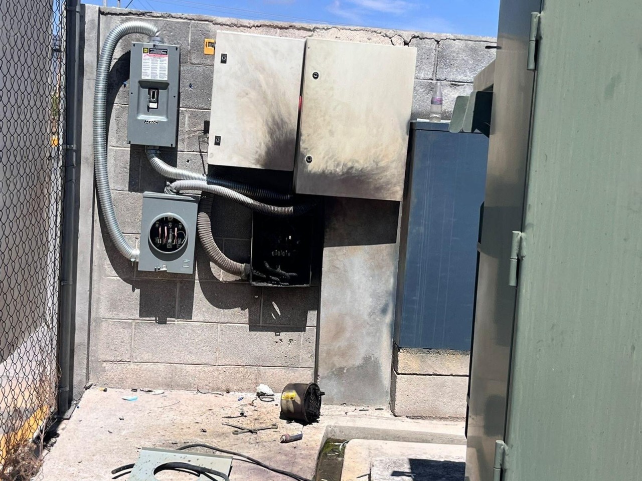Descarga eléctrica deja obrero grave en Saltillo