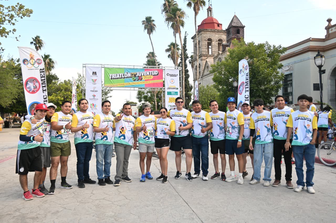 Brillan Jóvenes Ocampenses en el Triatlón por la Juventud
