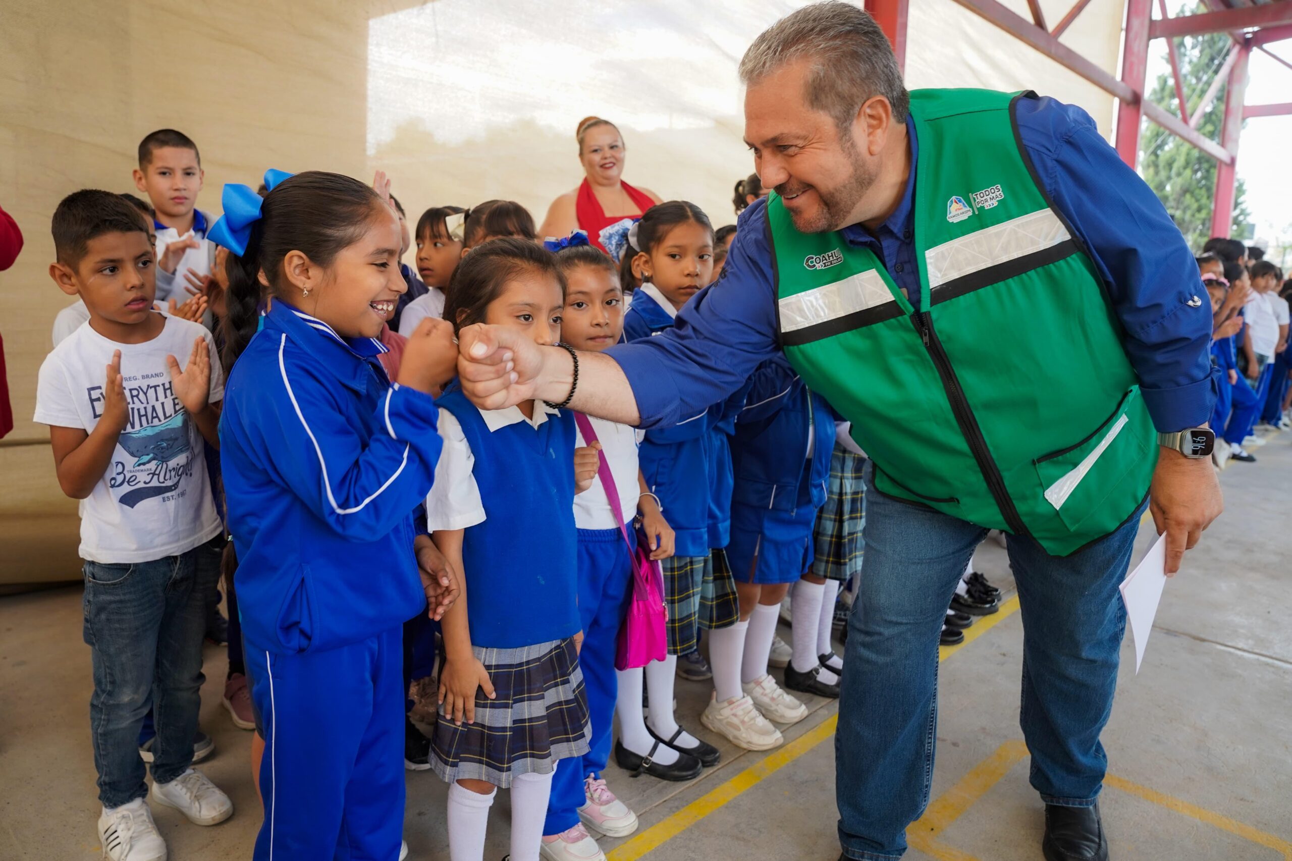 Entregará Tomás 11 mil 500 paquetes escolares