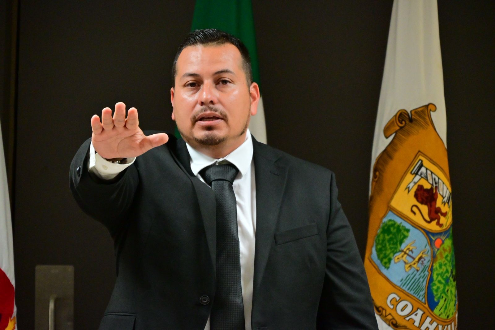 Toma protesta Javier Flores como alcalde de San Buena