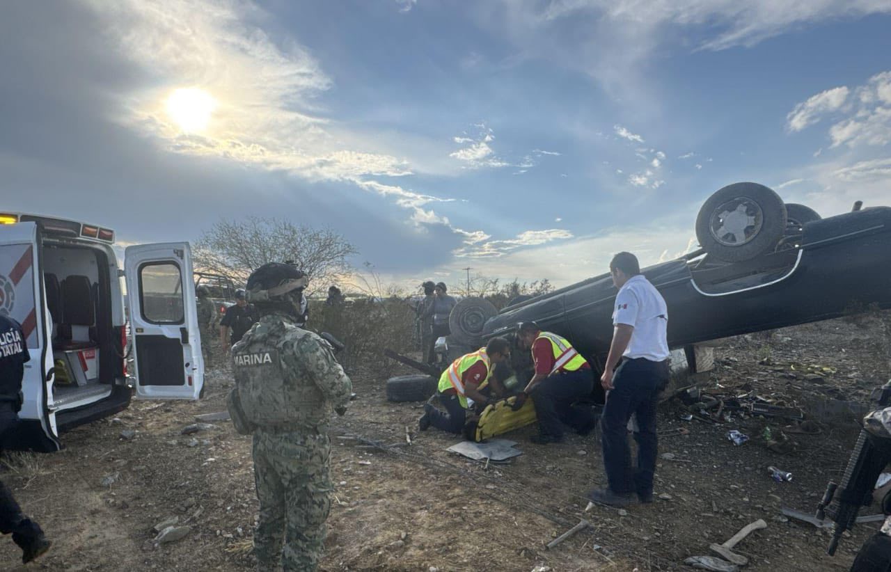 Muere hombre en fuerte volcadura