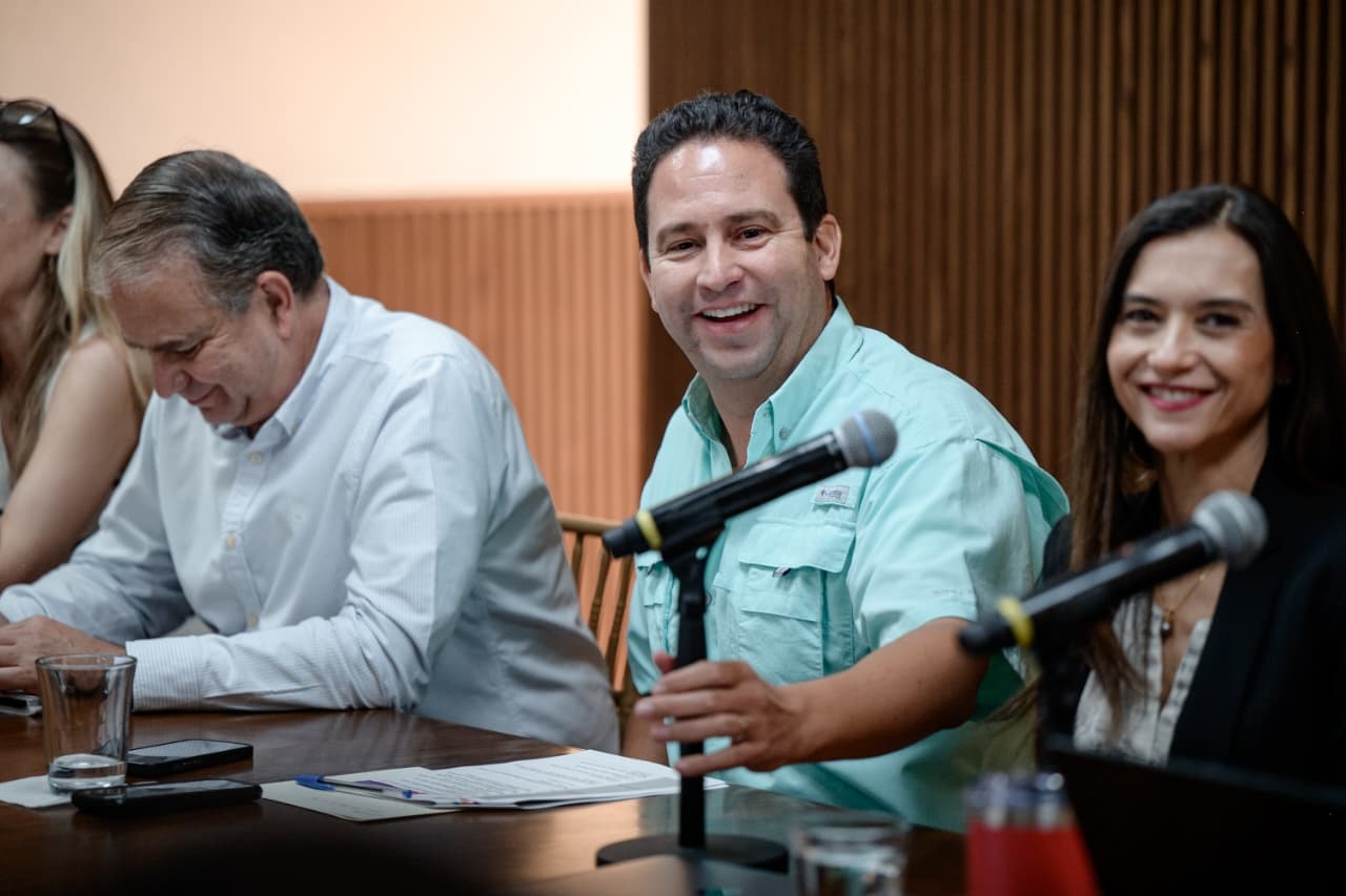 Instruye Javier Díaz a su equipo a redoblar esfuerzos