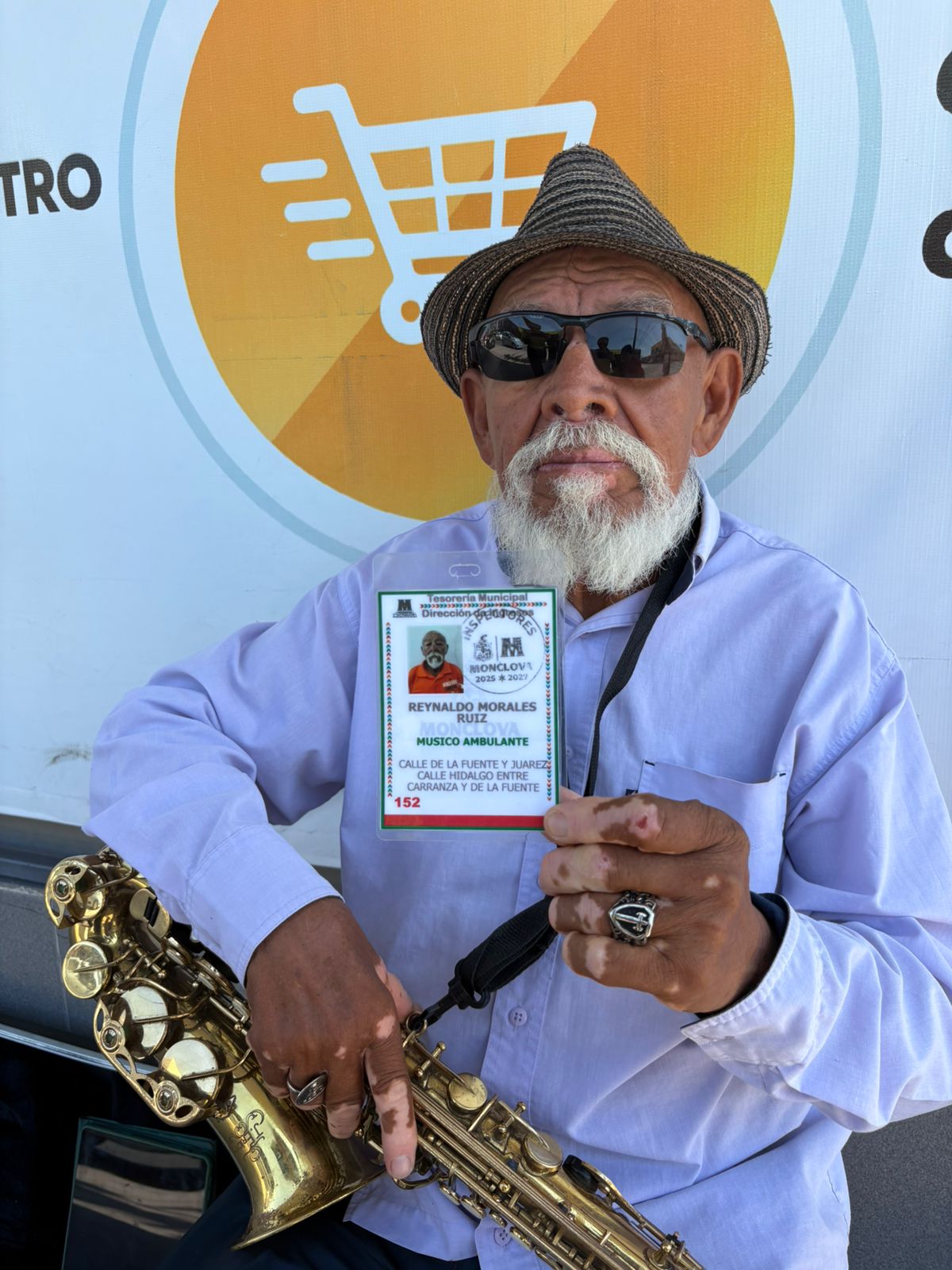 Desmiente agresión artista del saxofón
