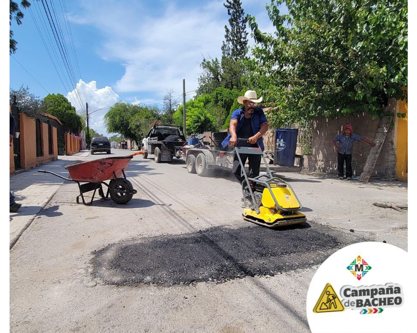 Más cuadrillas de bacheo para intensificar el programa de bacheo en Múzquiz