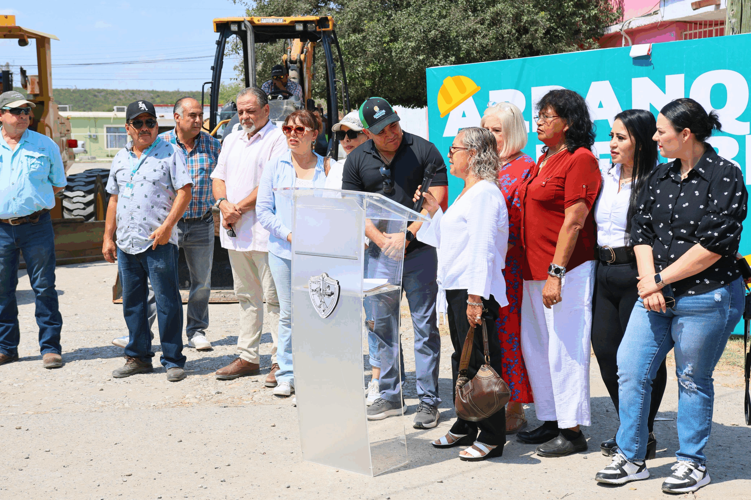 Chano Díaz transforma Sabinas con obras de pavimentación en la colonia Coahuila