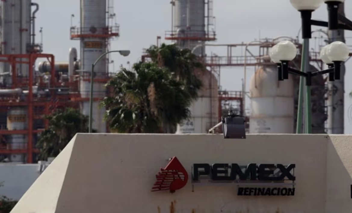 Moody’s mejora la calificación de Pemex