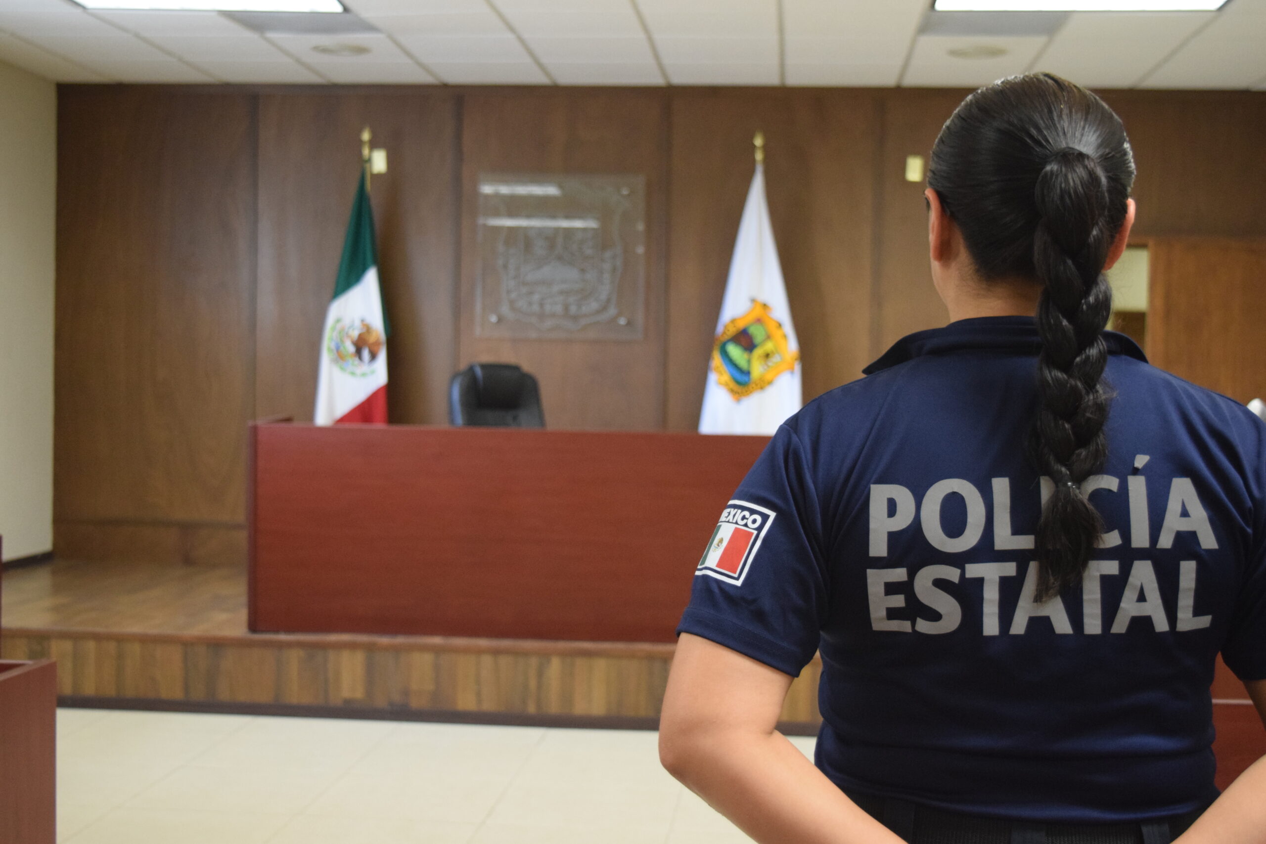 Ataca a su expareja al sorprenderla con otro