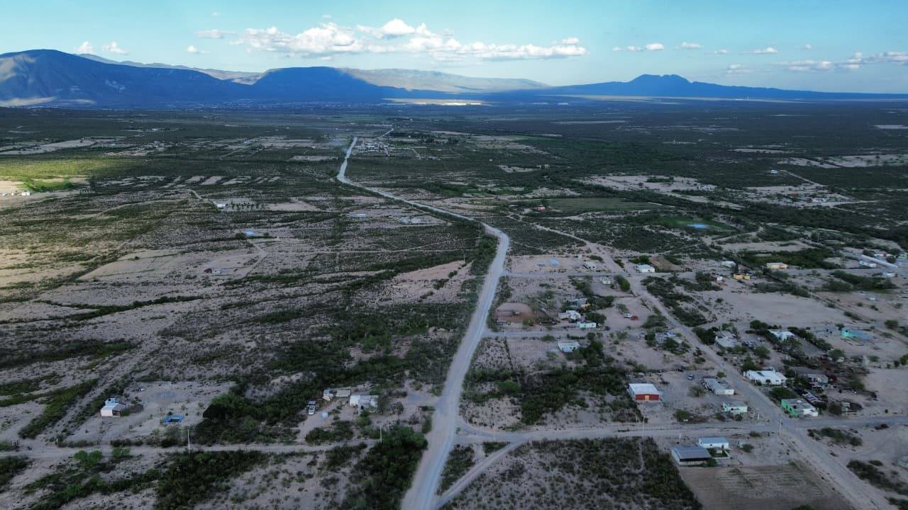 AVANZA REHABILITACIÓN DEL CAMINO AL EJIDO PALO BLANCO