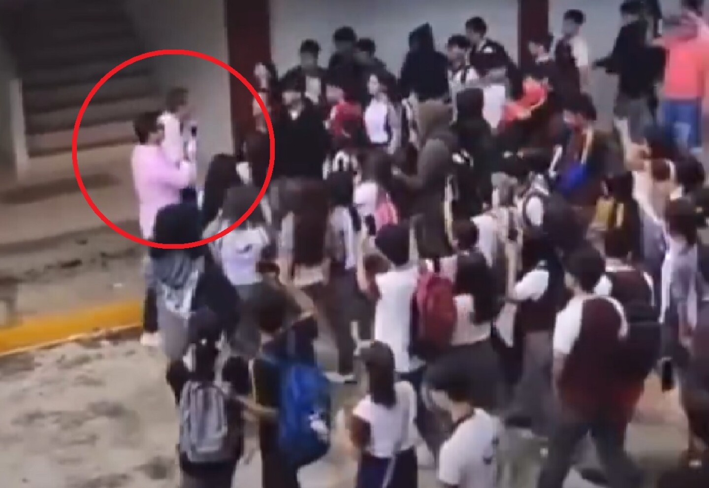 Cambian a director de CETis tras golpiza de alumnos