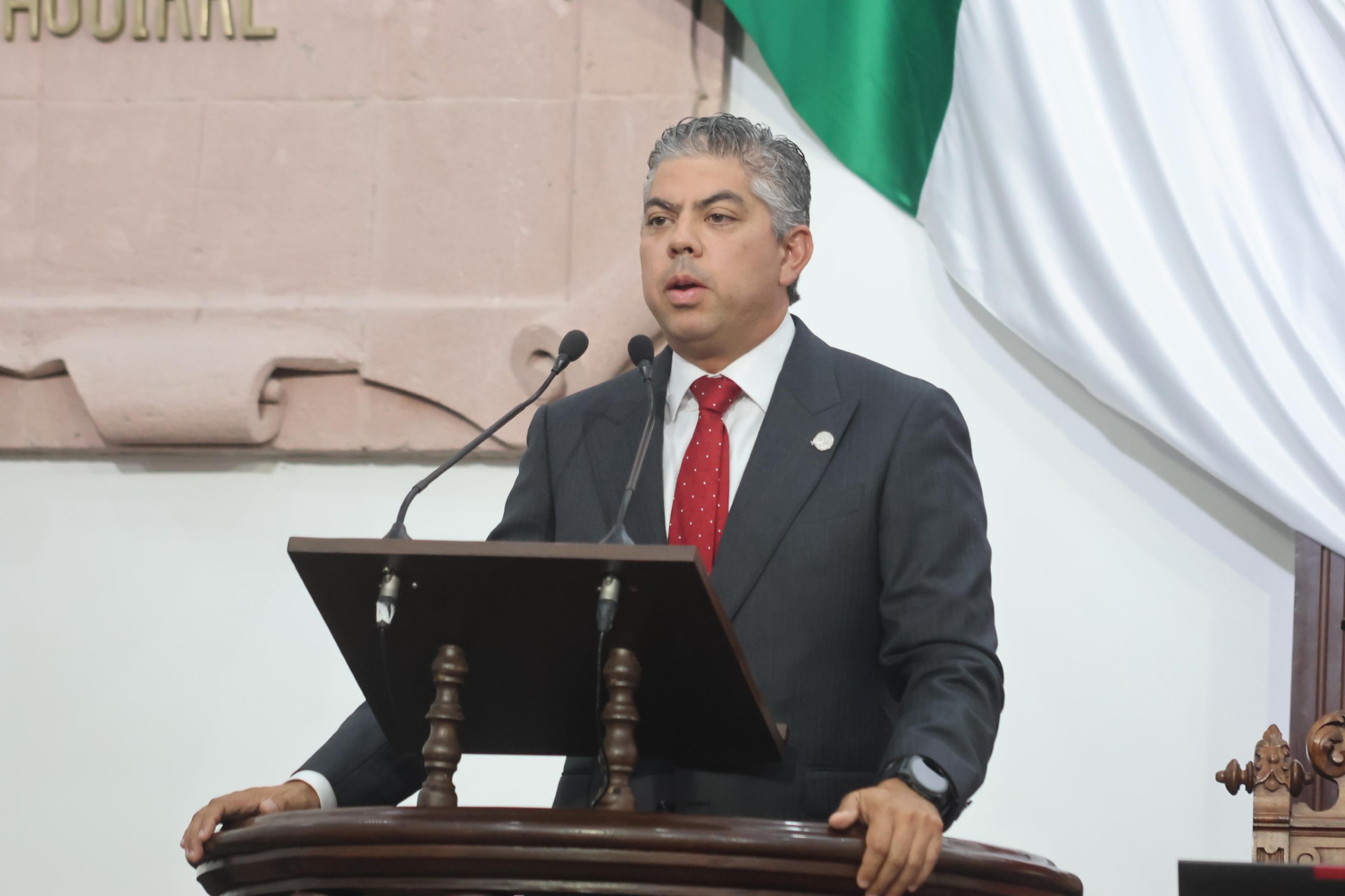 Piden revisar calidad de carreras «exprés»