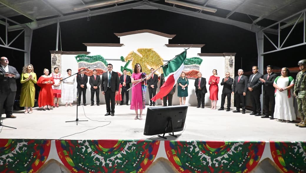 Da Sari Pérez Grito en el Ejido La Cruz