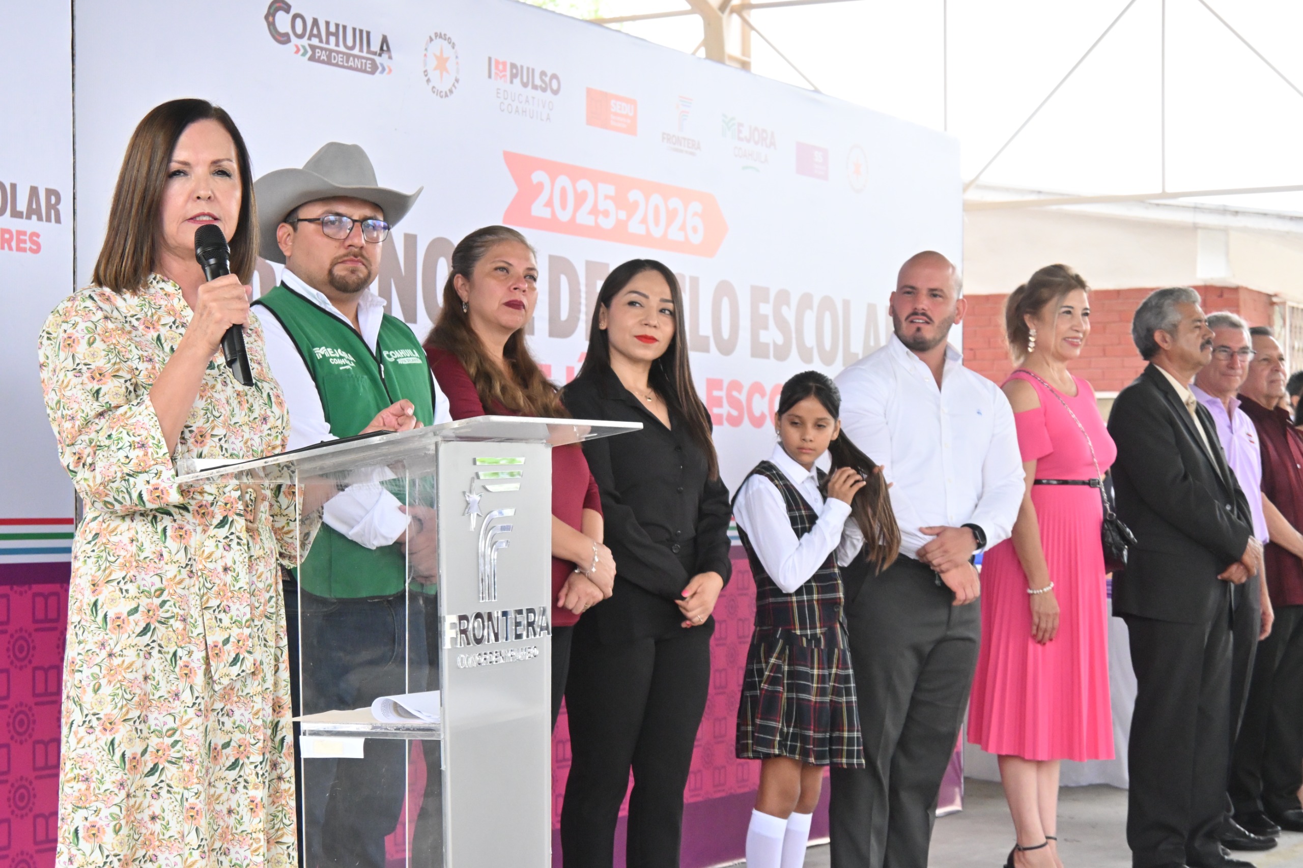 Regresan estudiantes fronterenses a clases
