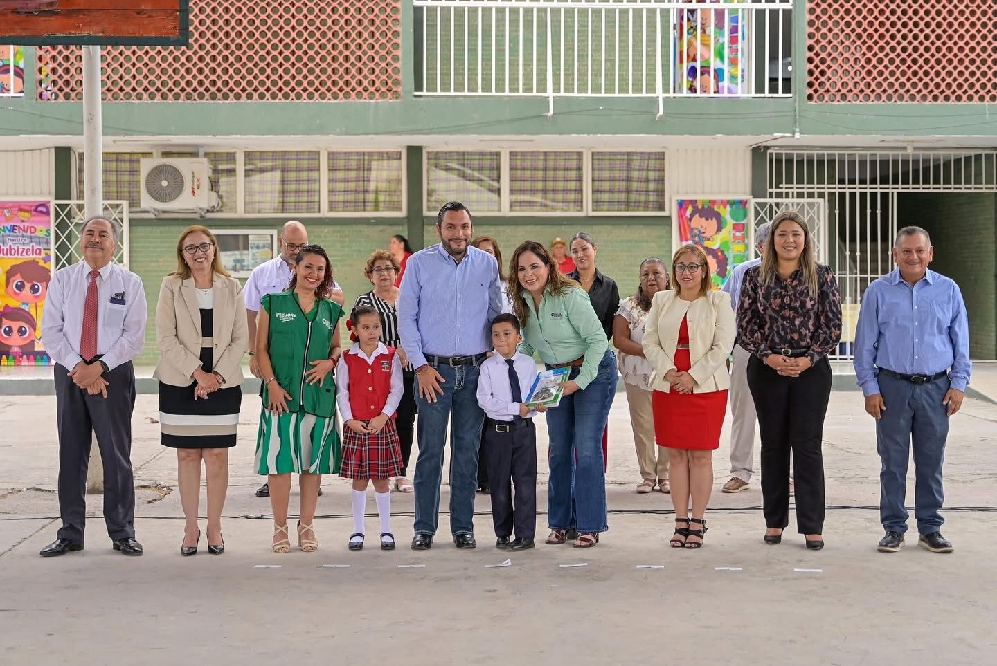 Reafirman Manolo y Carlos compromiso con educación