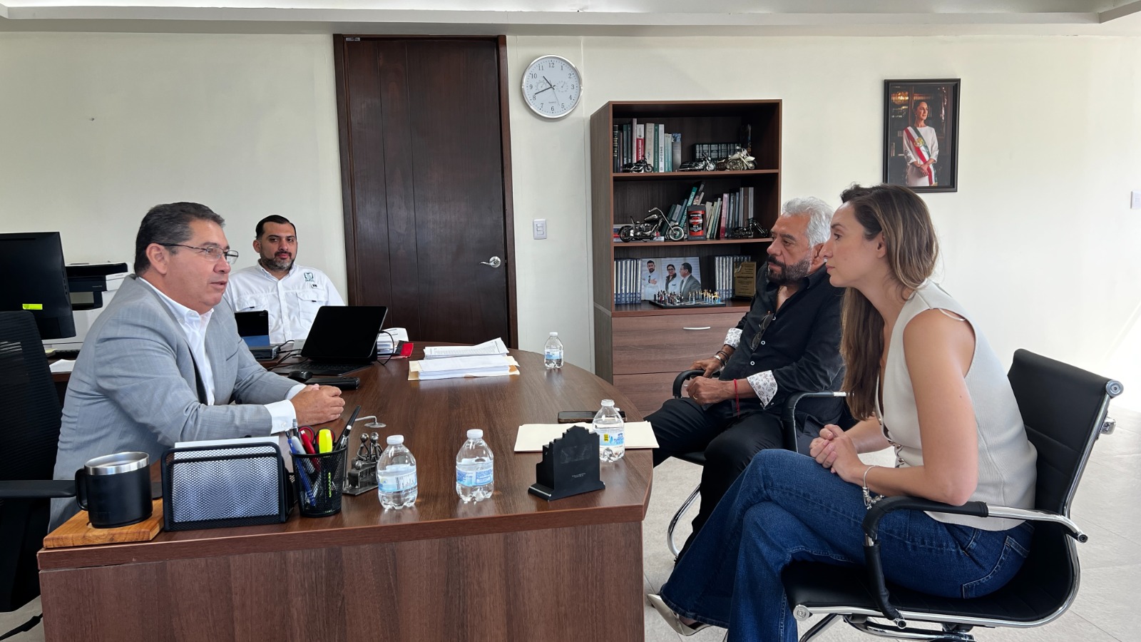 Se reúne titular IMSS Coahuila con la diputada Edna Dávalos