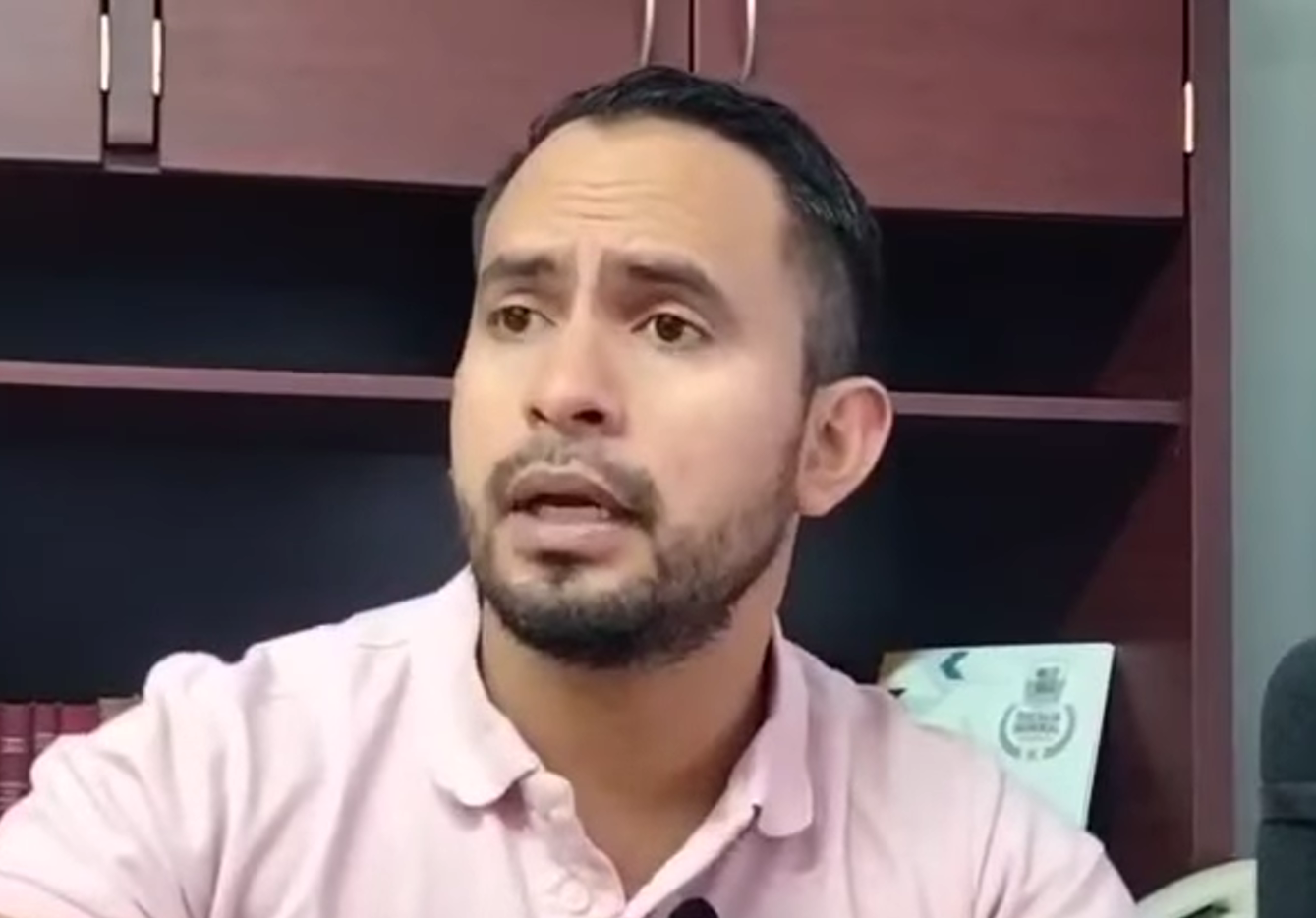Se quita la vida adulto; muchacho es rescatado