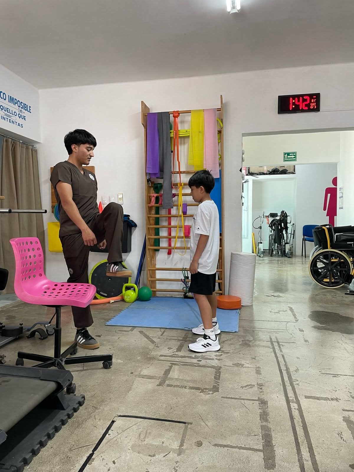 Apoya DIF Sabinas a personas con autismo