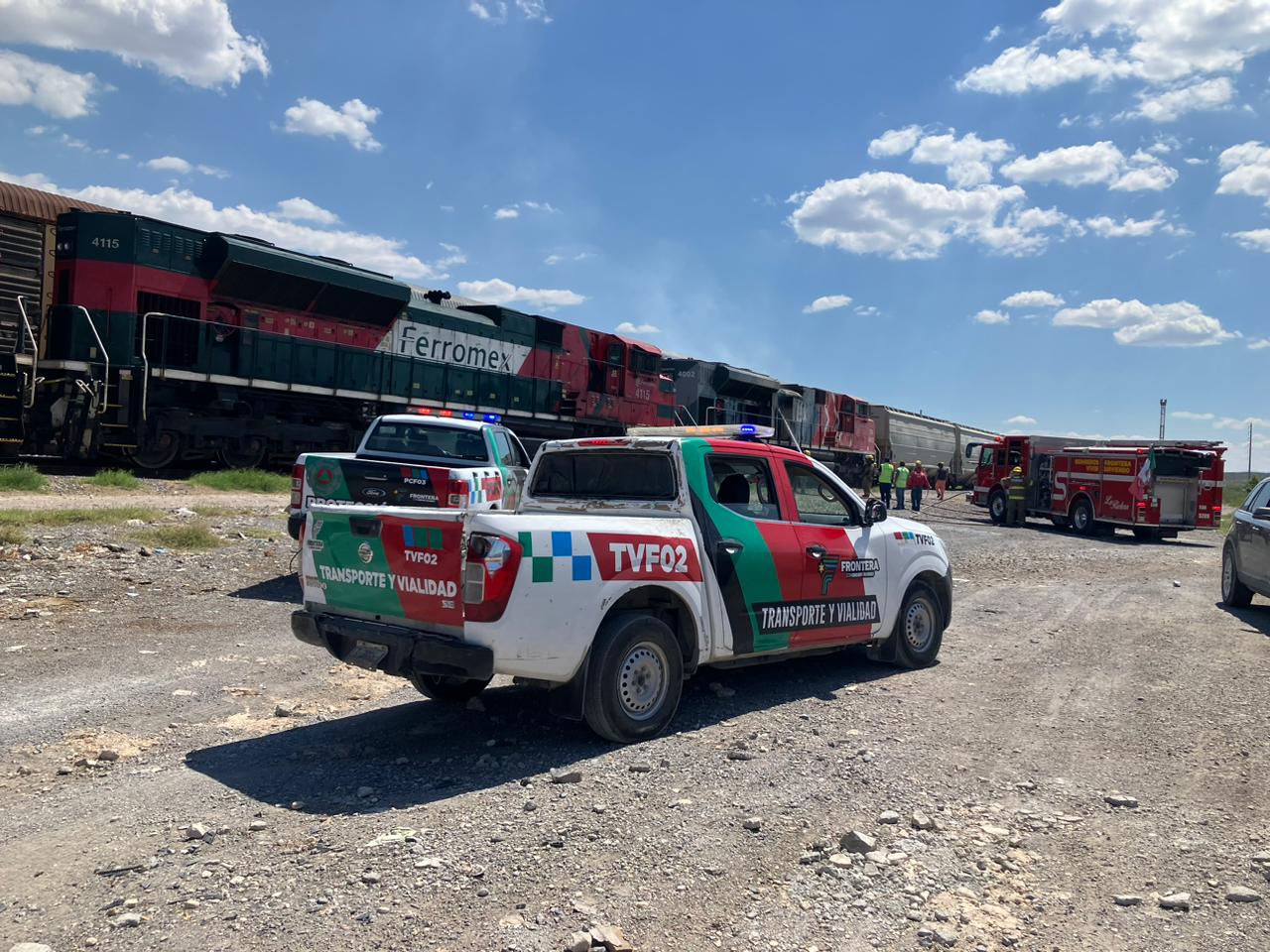 Aparatoso incendio en máquina de ferrocarril