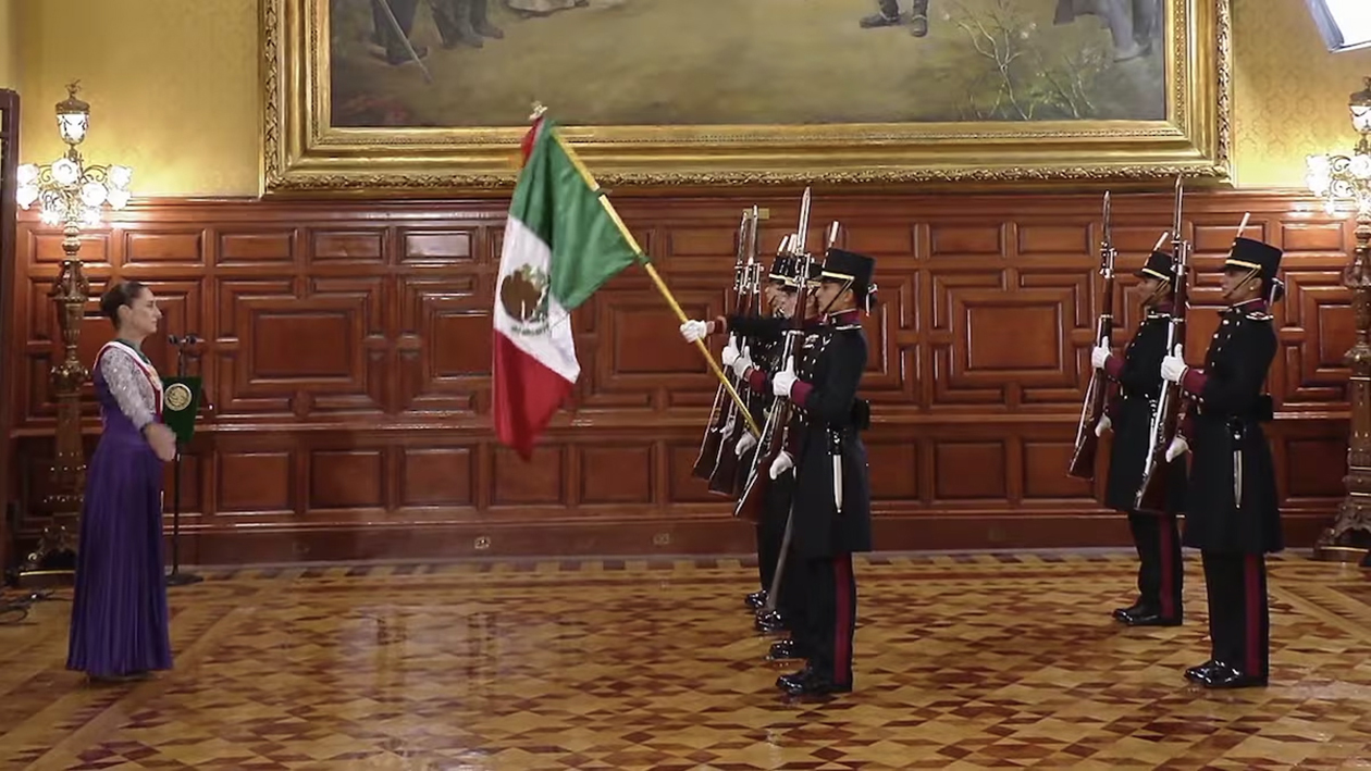 Sheinbaum dedica Grito a mujeres y migrantes