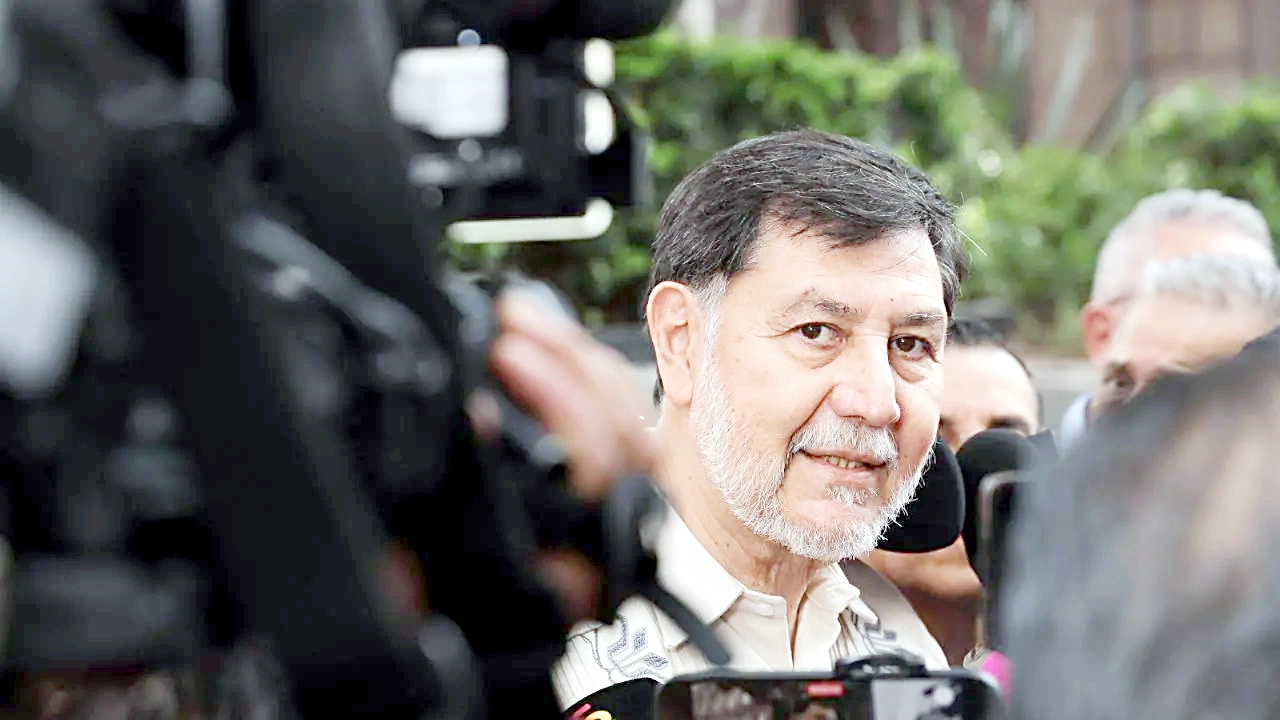 Asigna FGR escoltas a Noroña