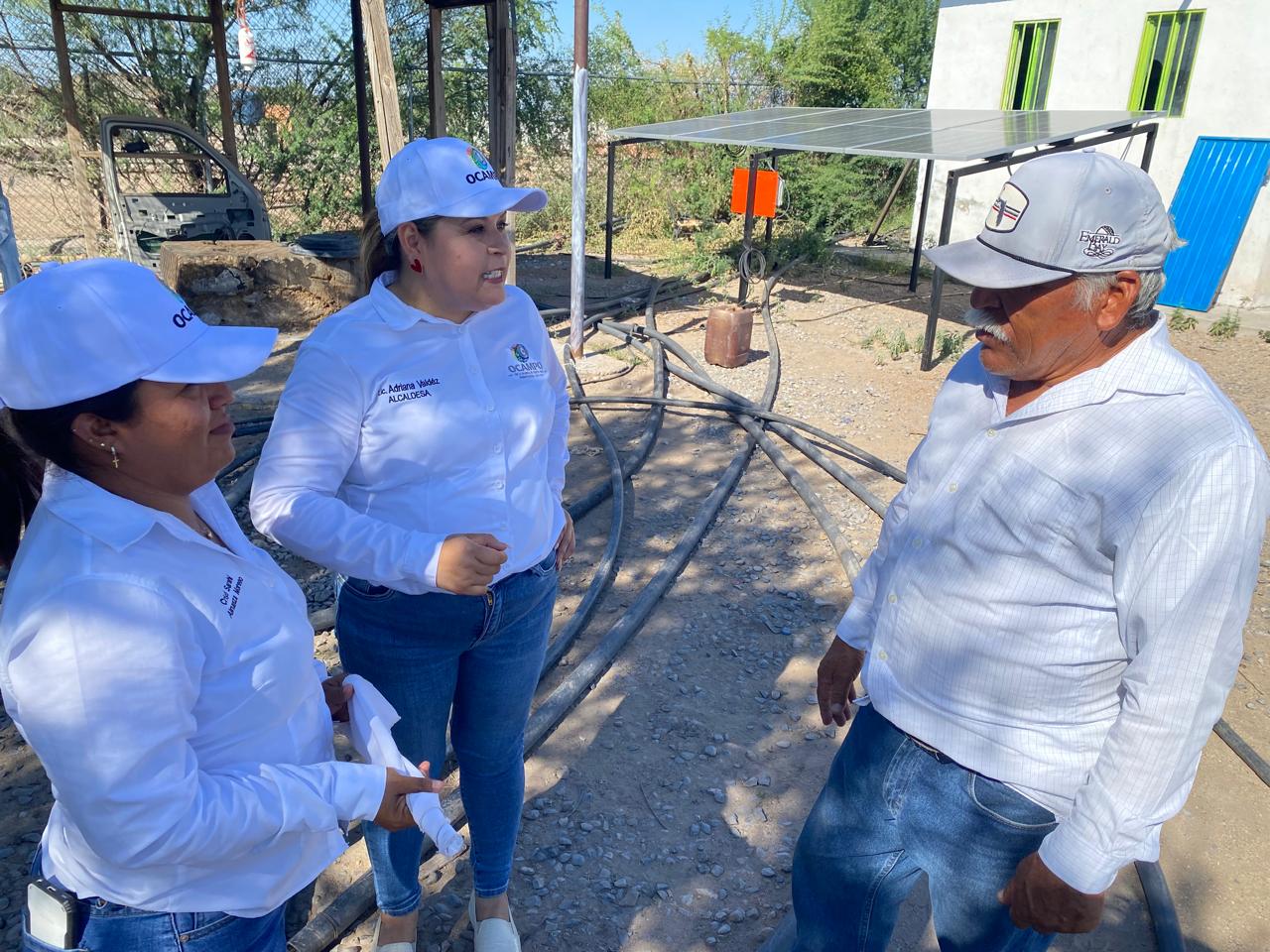 Lleva Adriana Valdéz más agua al ejido San Miguel