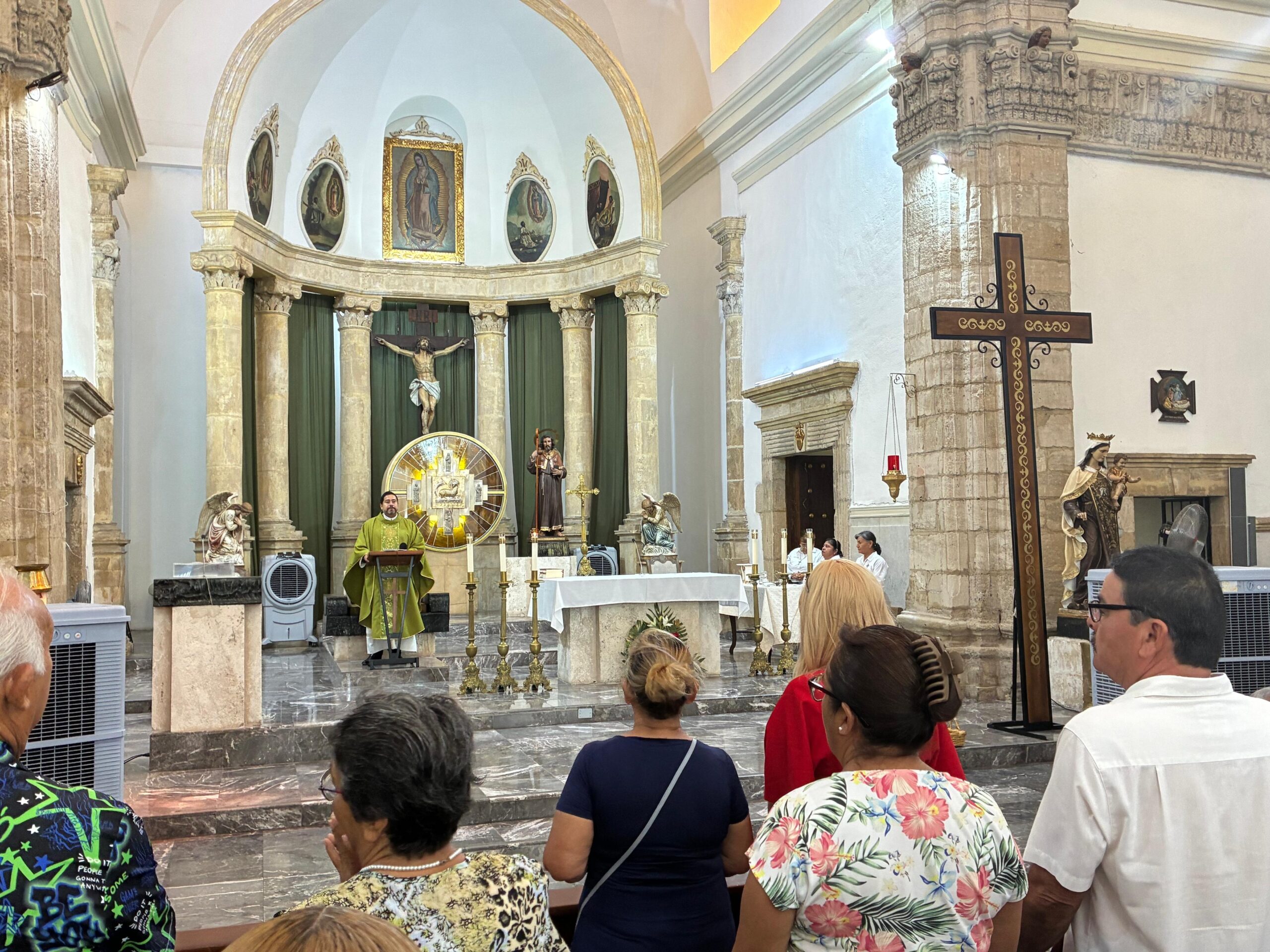 Celebran canonización de dos santos juveniles