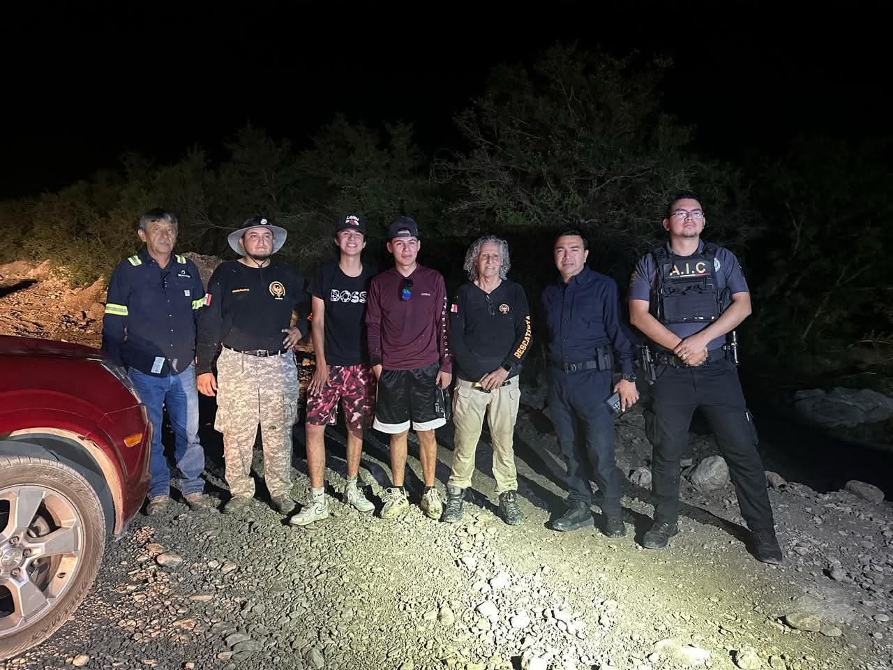 Rescatan a 2 jóvenes en Sierra de Múzquiz